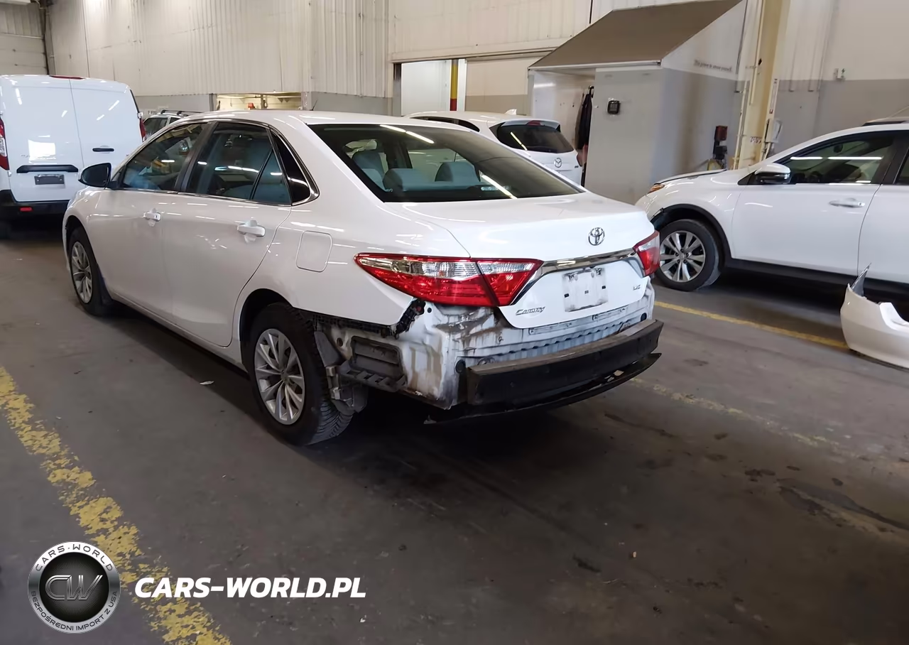 2016 Toyota Camry Le VIN:4T4BF1FK3GR528349 - 3