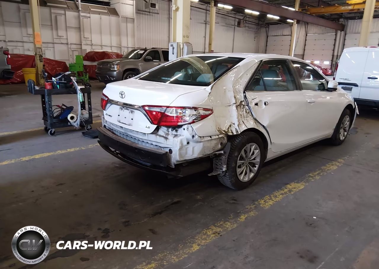 2016 Toyota Camry Le VIN:4T4BF1FK3GR528349 - 4