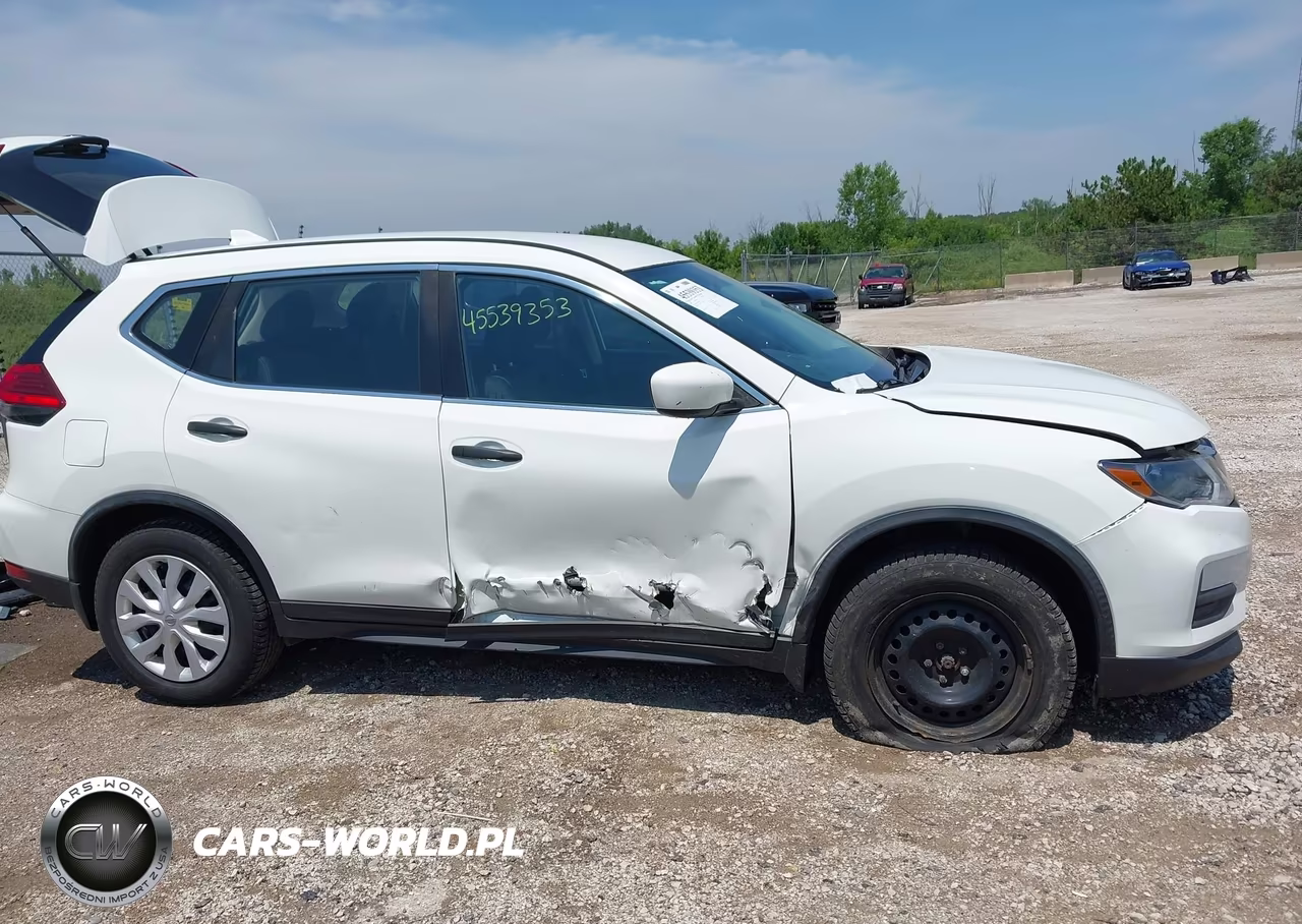2017 Nissan Rogue S VIN:JN8AT2MV3HW004327 - 13