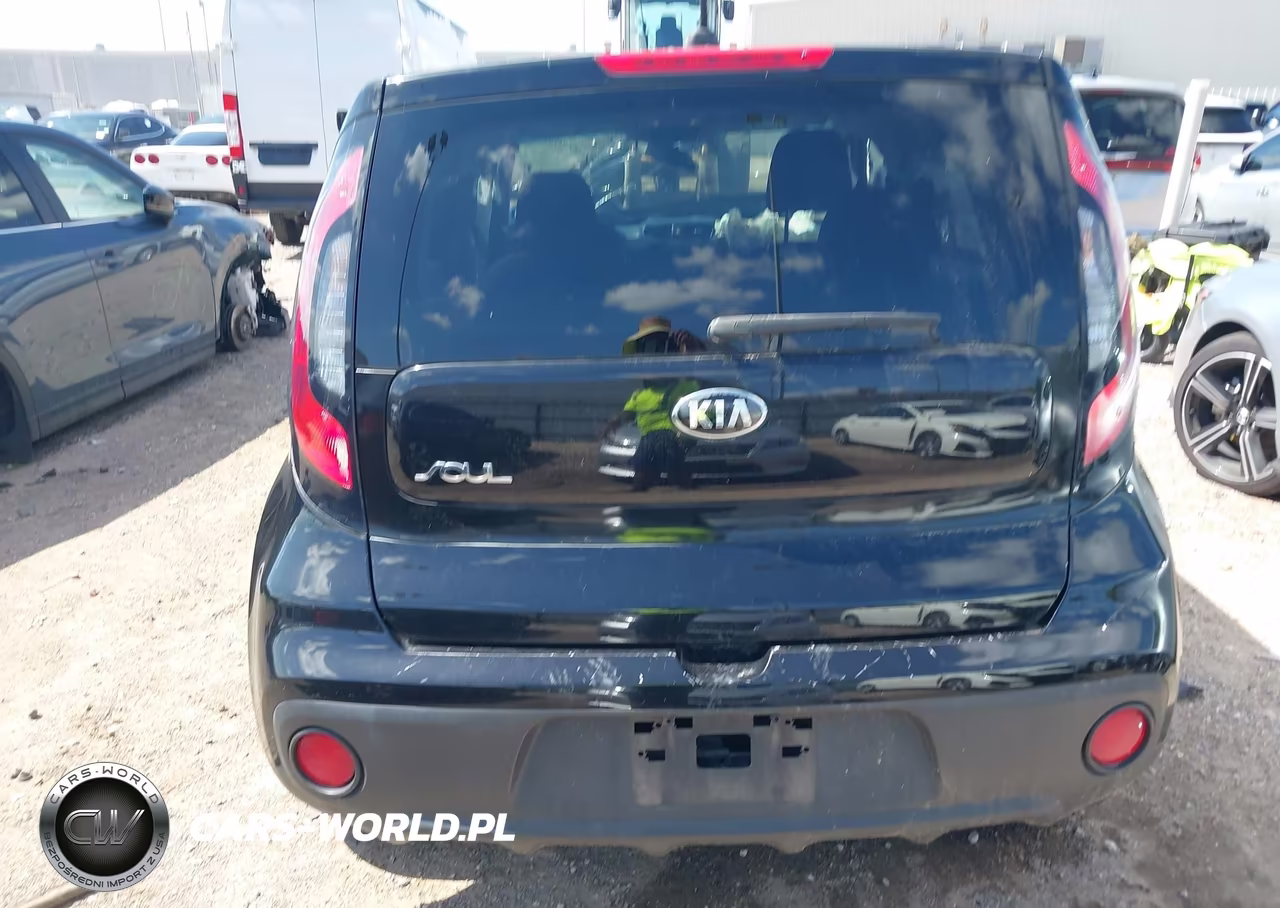 2018 Kia Soul VIN:KNDJN2A20J7543133 - 16