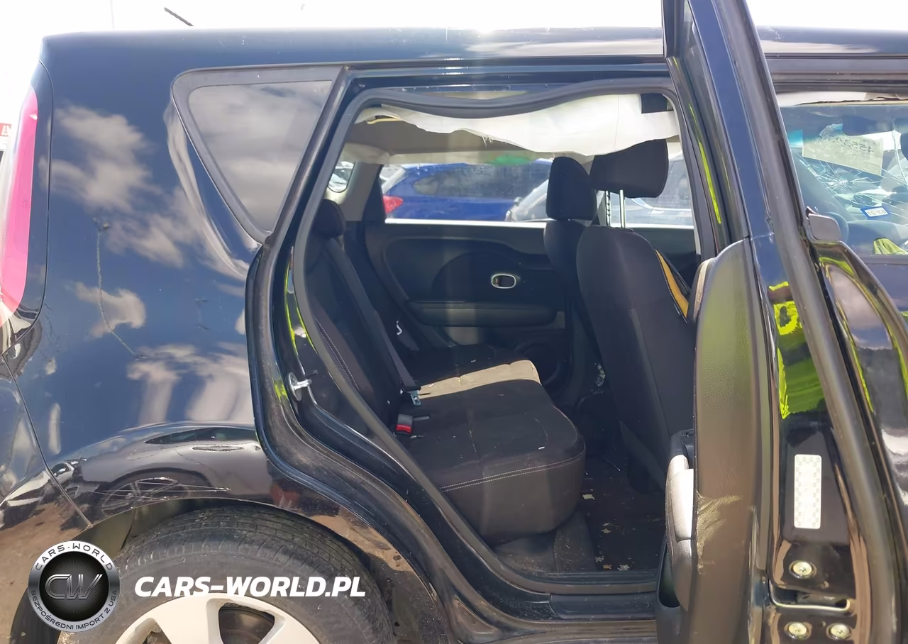 2018 Kia Soul VIN:KNDJN2A20J7543133 - 8