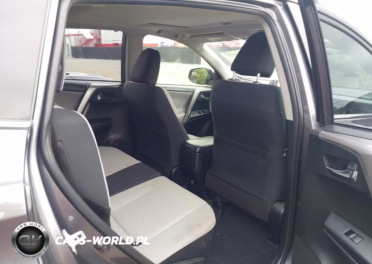 2017 Toyota Rav4 Xle VIN:JTMRFREV7HJ701879 - 8
