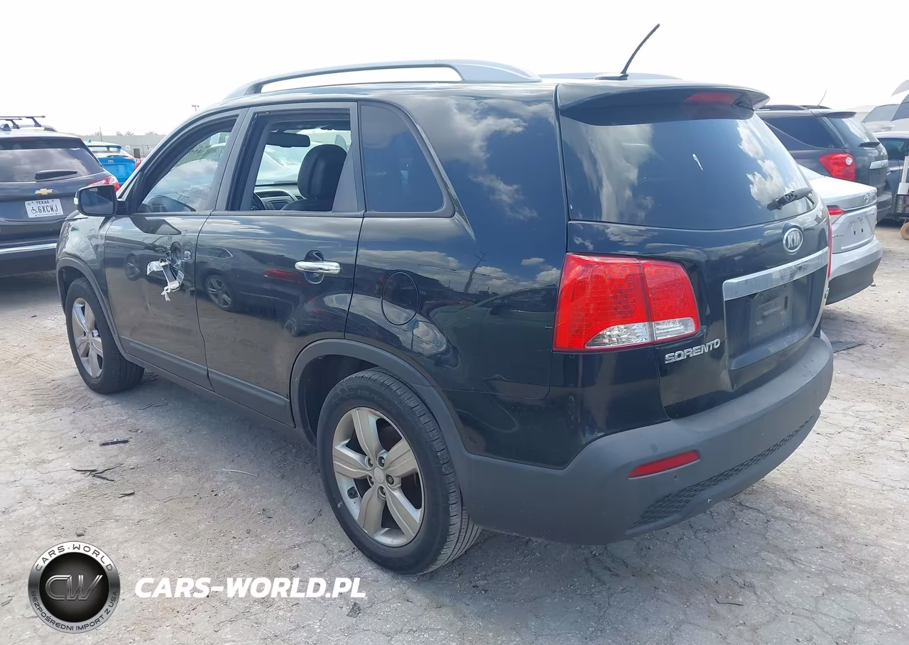 2013 Kia Sorento Ex V6 VIN:5XYKU4A26DG410726 - 3