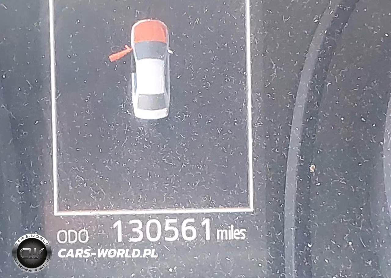 2018 Toyota Camry Le VIN:4T1B11HK7JU122720 - 16