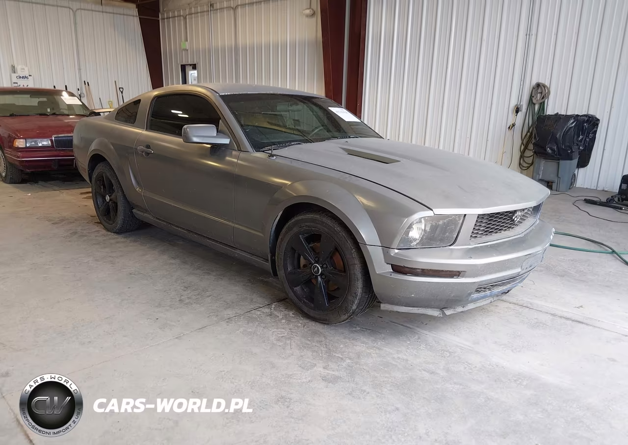 2007 Ford Mustang V6 Deluxe-V6 Premium