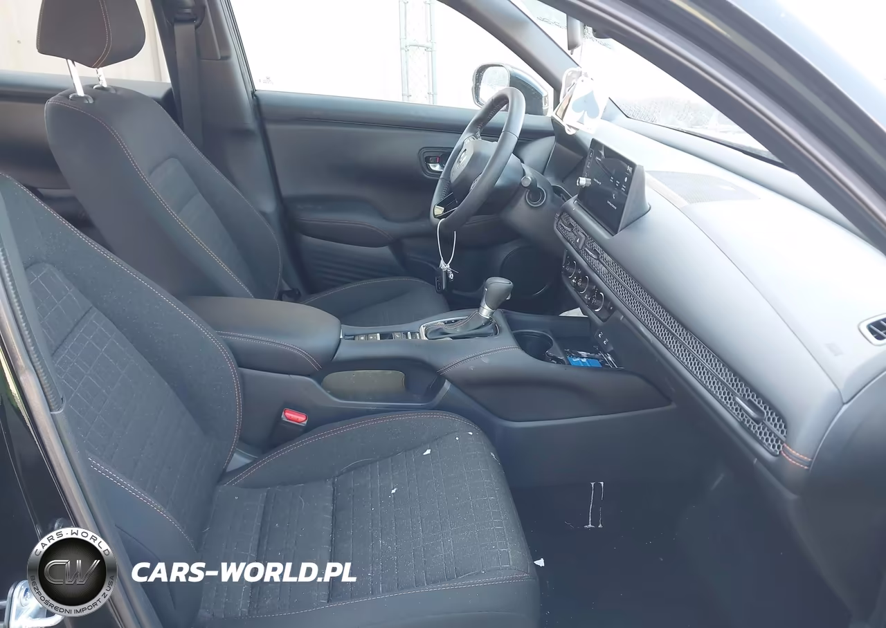 2026 Honda Hr-V Awd Sport VIN:3CZRZ2H55TM748831 - 5