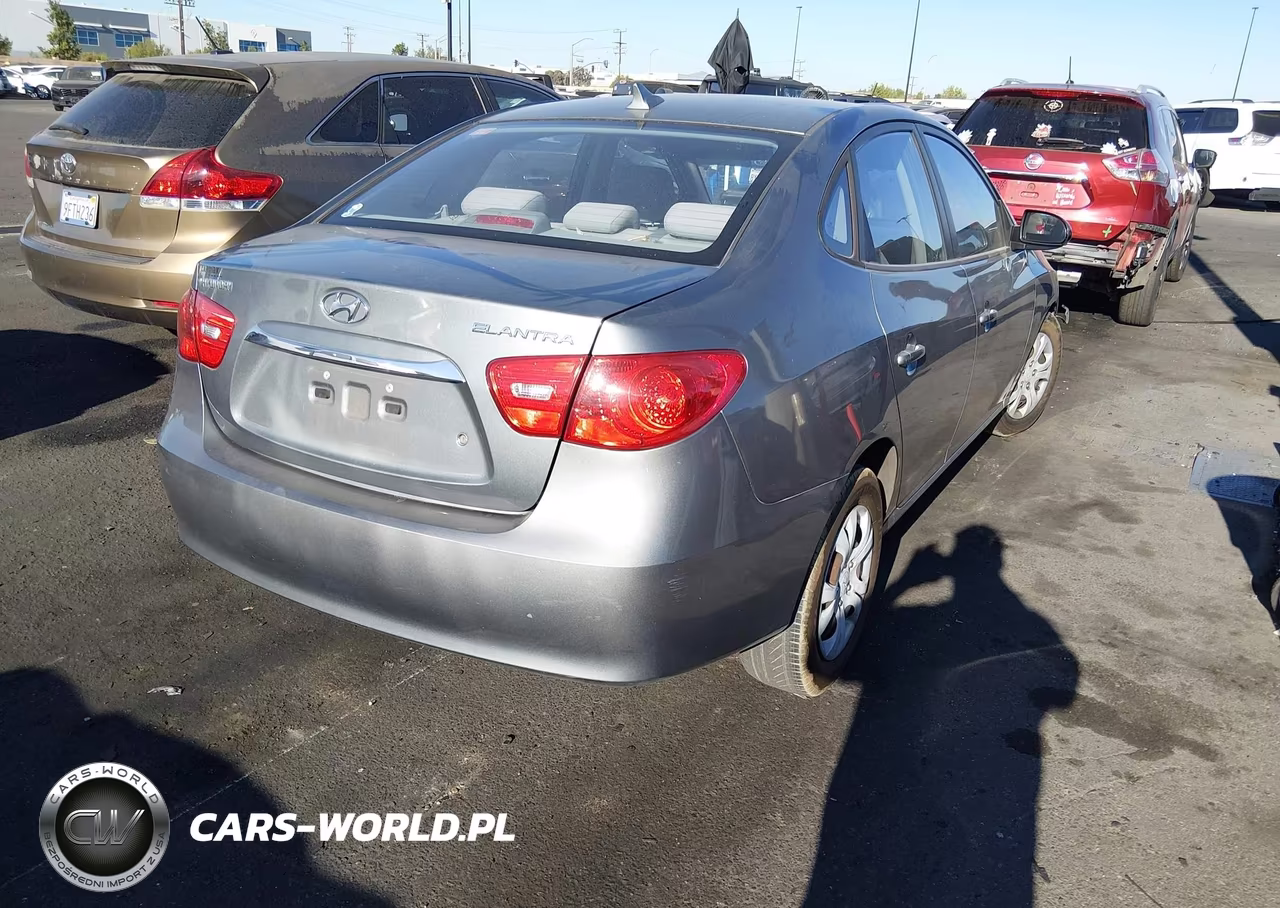 2010 Hyundai Elantra Gls VIN:KMHDU4AD3AU925165 - 4