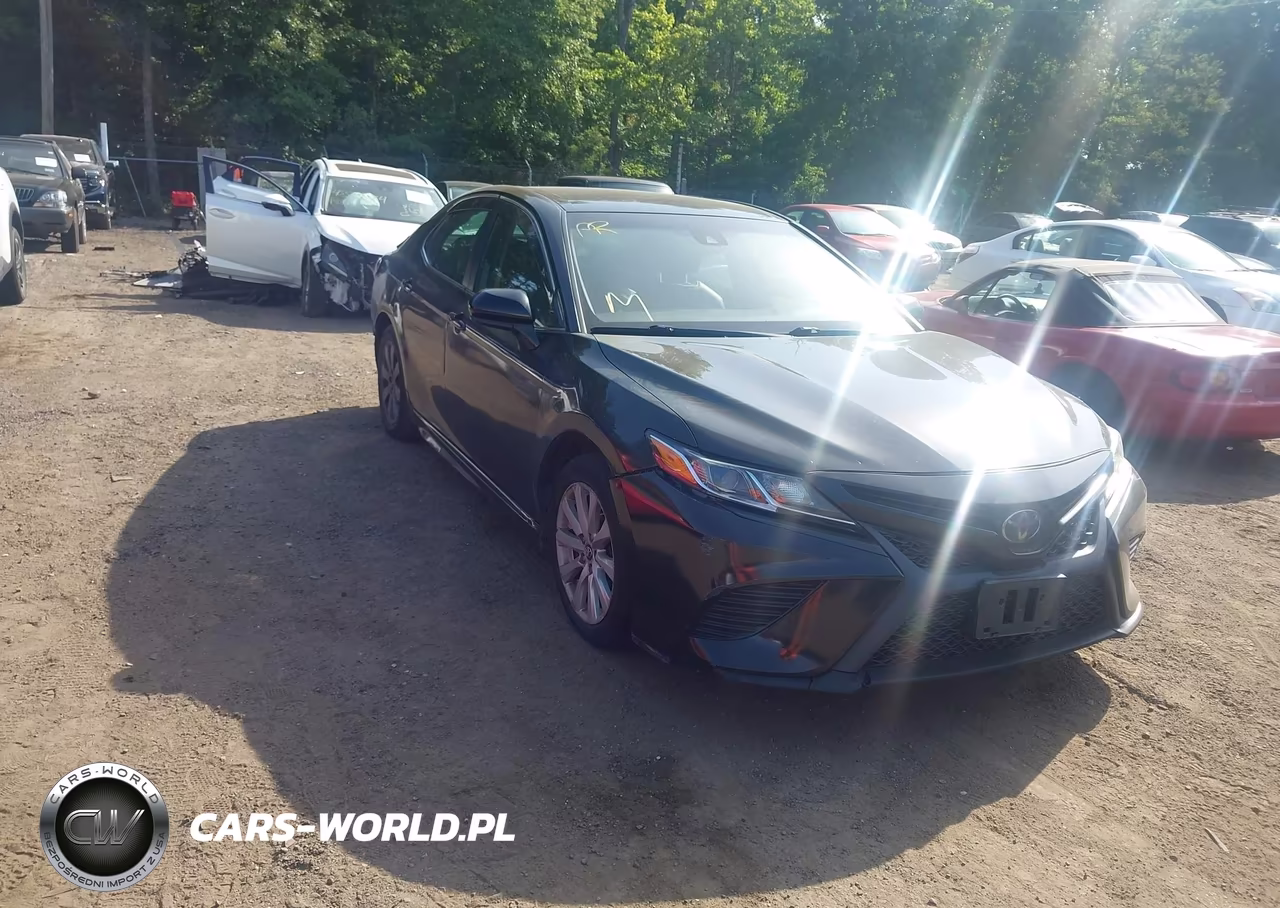 2019 Toyota Camry Se – zdjęcie 1 z 17