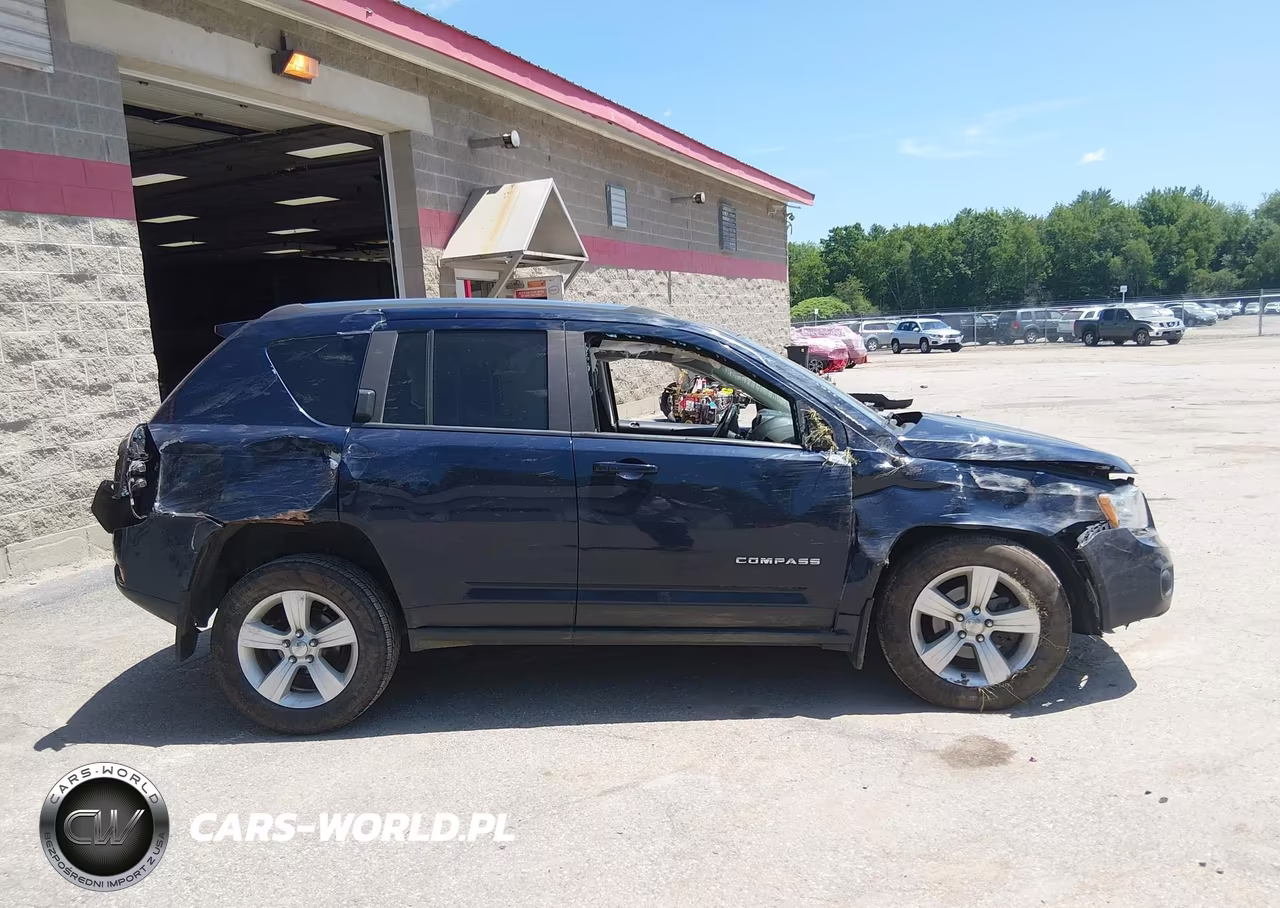 2013 Jeep Compass Latitude VIN:1C4NJDEB2DD222154 - 13