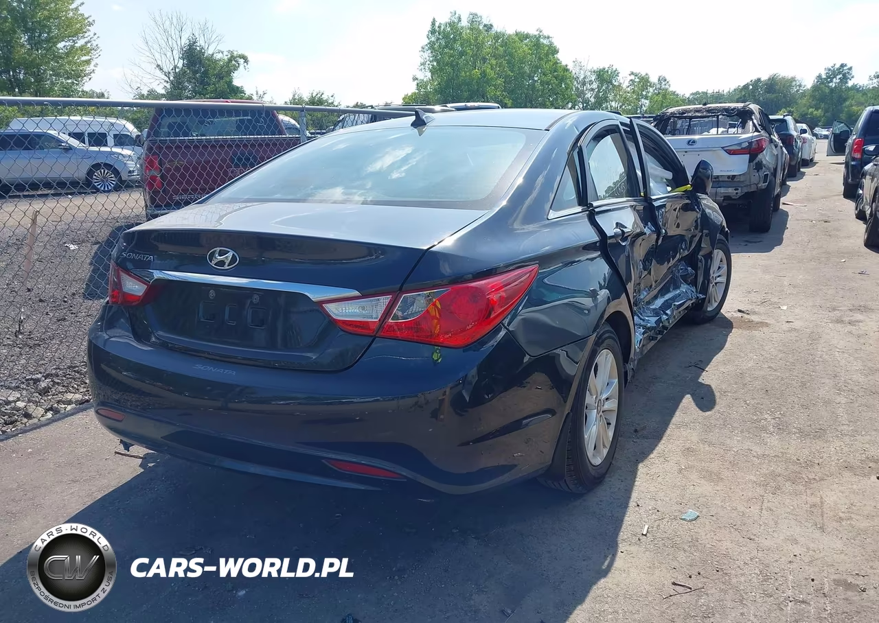 2012 Hyundai Sonata Gls VIN:5NPEB4AC1CH382501 - 4