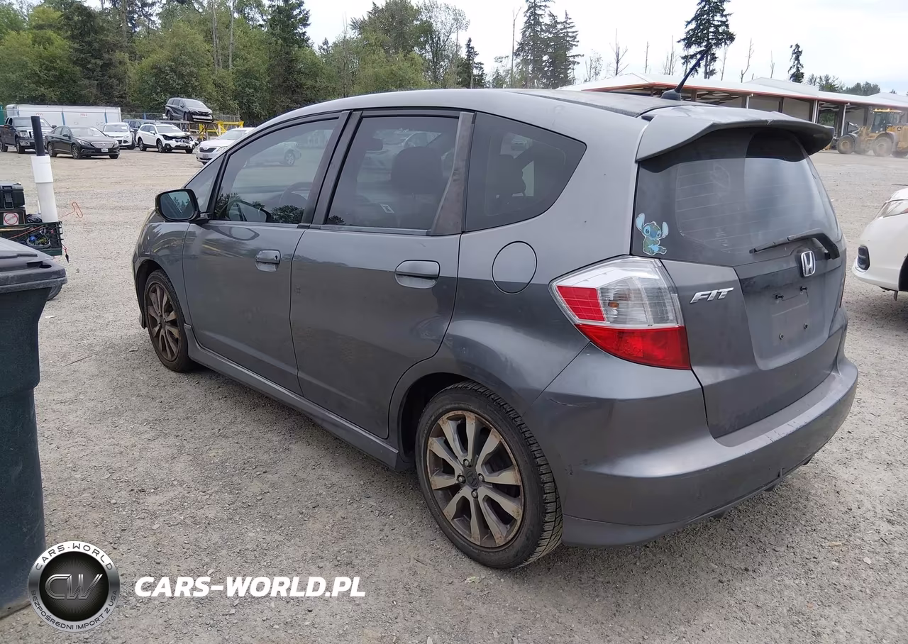 2012 Honda Fit Sport VIN:JHMGE8H5XCC007330 - 3