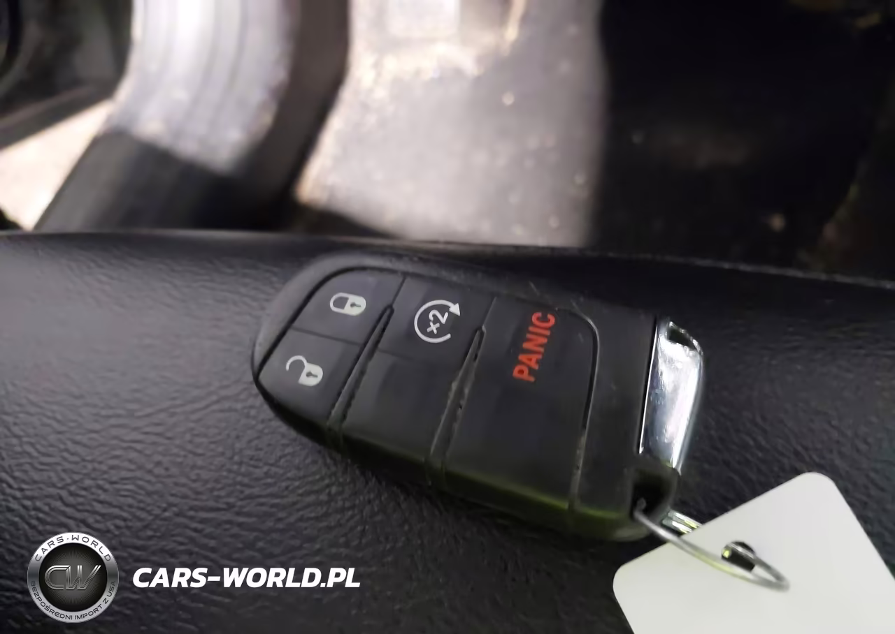 2019 Jeep Compass Latitude 4X4 VIN:3C4NJDBB2KT748473 - 11