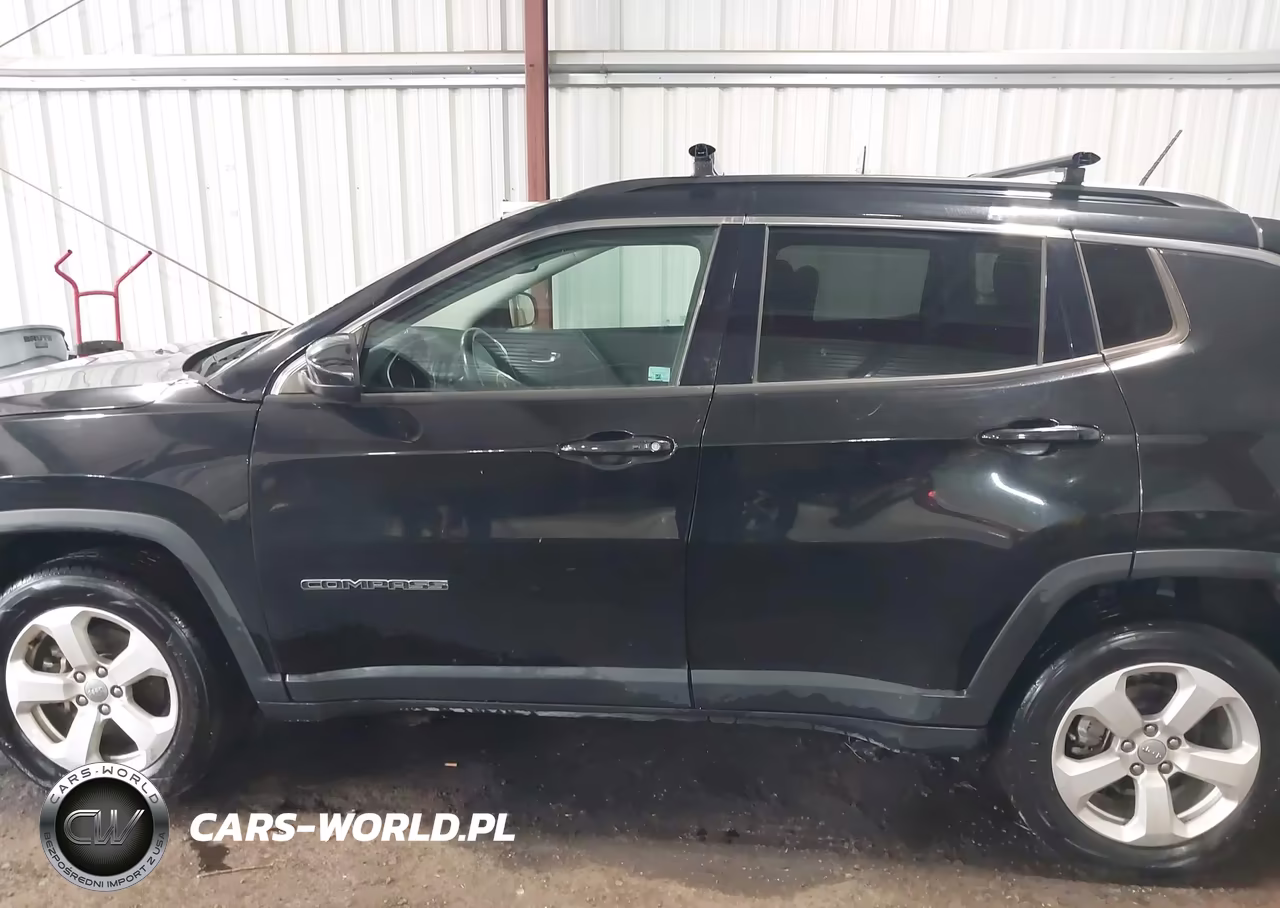 2019 Jeep Compass Latitude 4X4 VIN:3C4NJDBB2KT748473 - 14