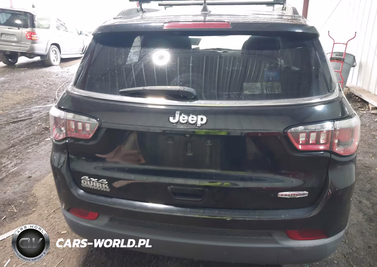 2019 Jeep Compass Latitude 4X4 VIN:3C4NJDBB2KT748473 - 16