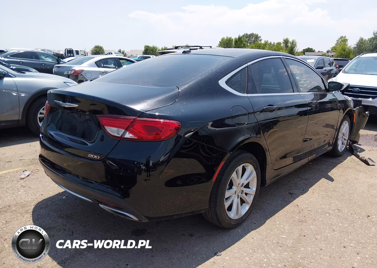 2016 Chrysler 200 Limited VIN:1C3CCCAG6GN196786 - 4