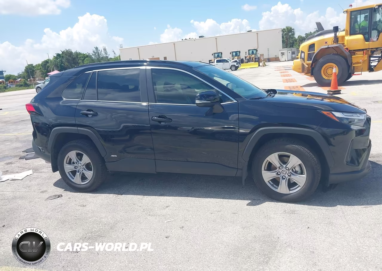 2024 Toyota Rav4 Hybrid Xle VIN:JTMRWRFV5RD269016 - 13