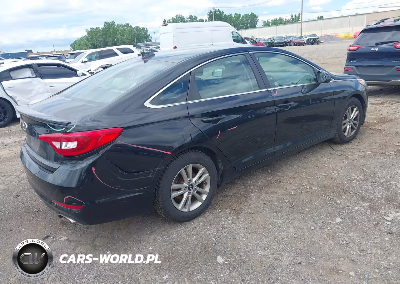 2017 Hyundai Sonata VIN:5NPE24AF0HH517985 - 4