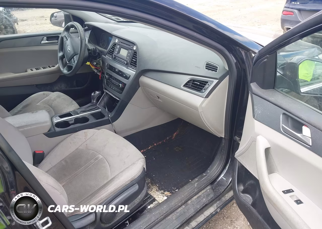 2017 Hyundai Sonata VIN:5NPE24AF0HH517985 - 5