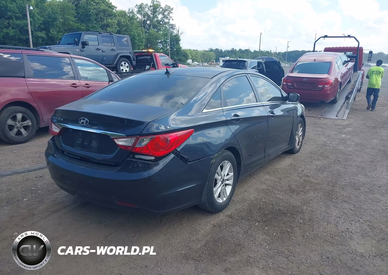 2013 Hyundai Sonata Gls VIN:5NPEB4AC4DH657957 - 4