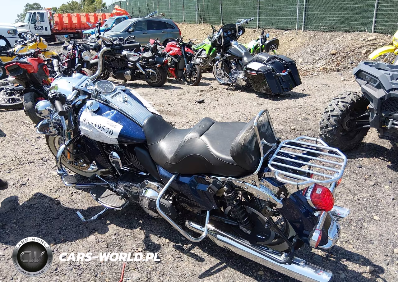 2013 Harley-Davidson Flhrc Road King Classic VIN:1HD1FRM13DB664716 - 3