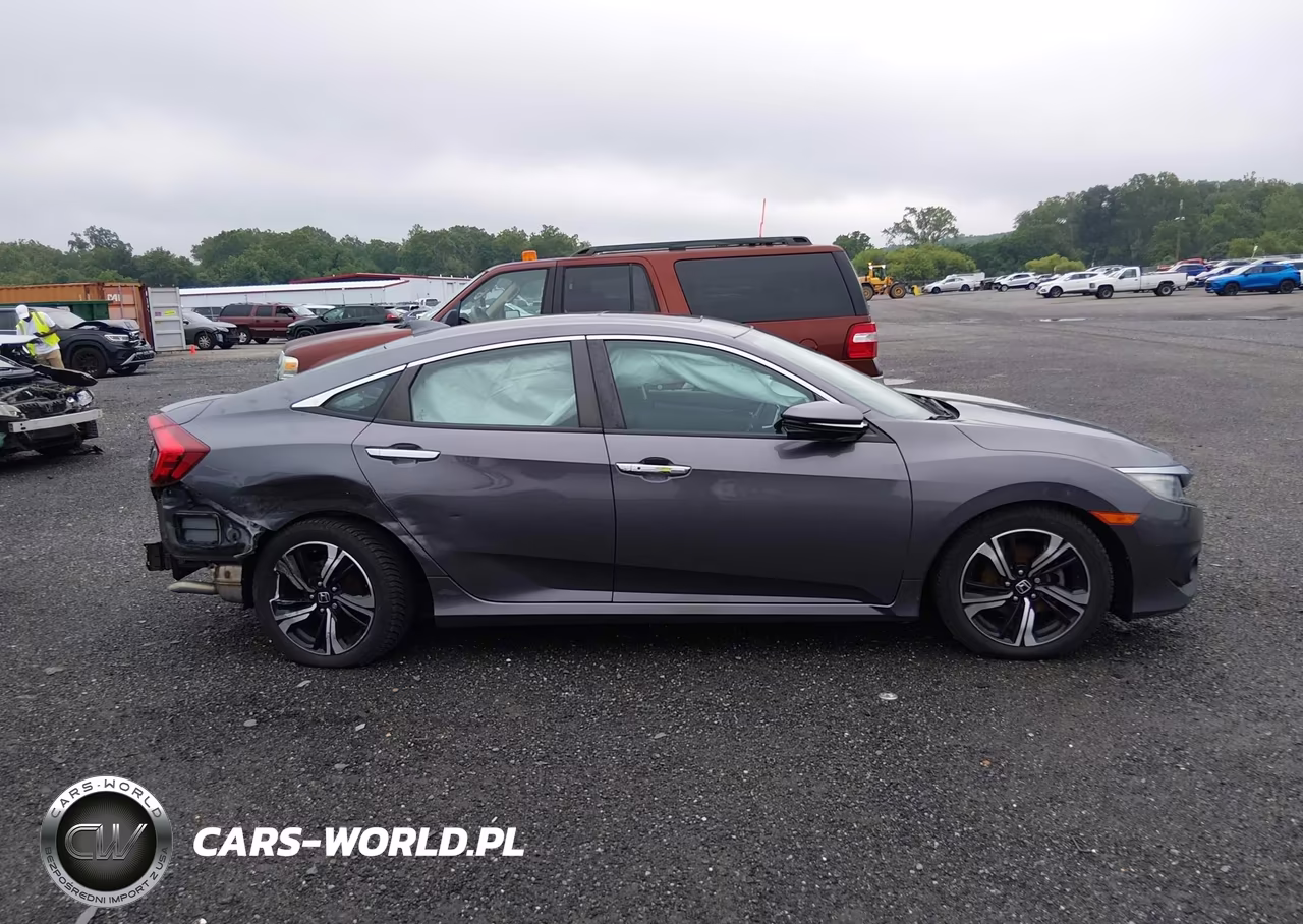 2016 Honda Civic Touring VIN:19XFC1F99GE206996 - 14
