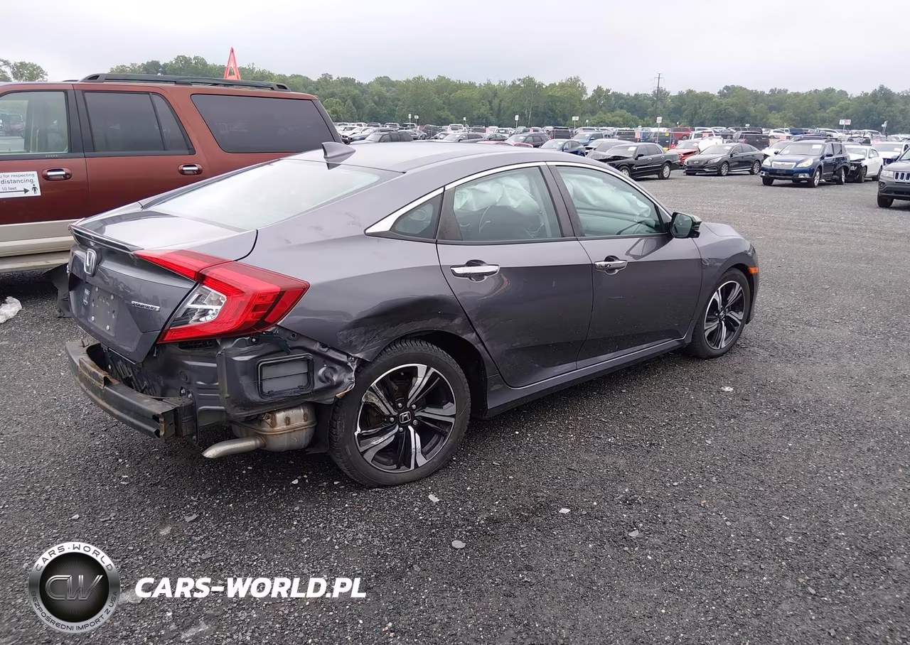 2016 Honda Civic Touring VIN:19XFC1F99GE206996 - 4