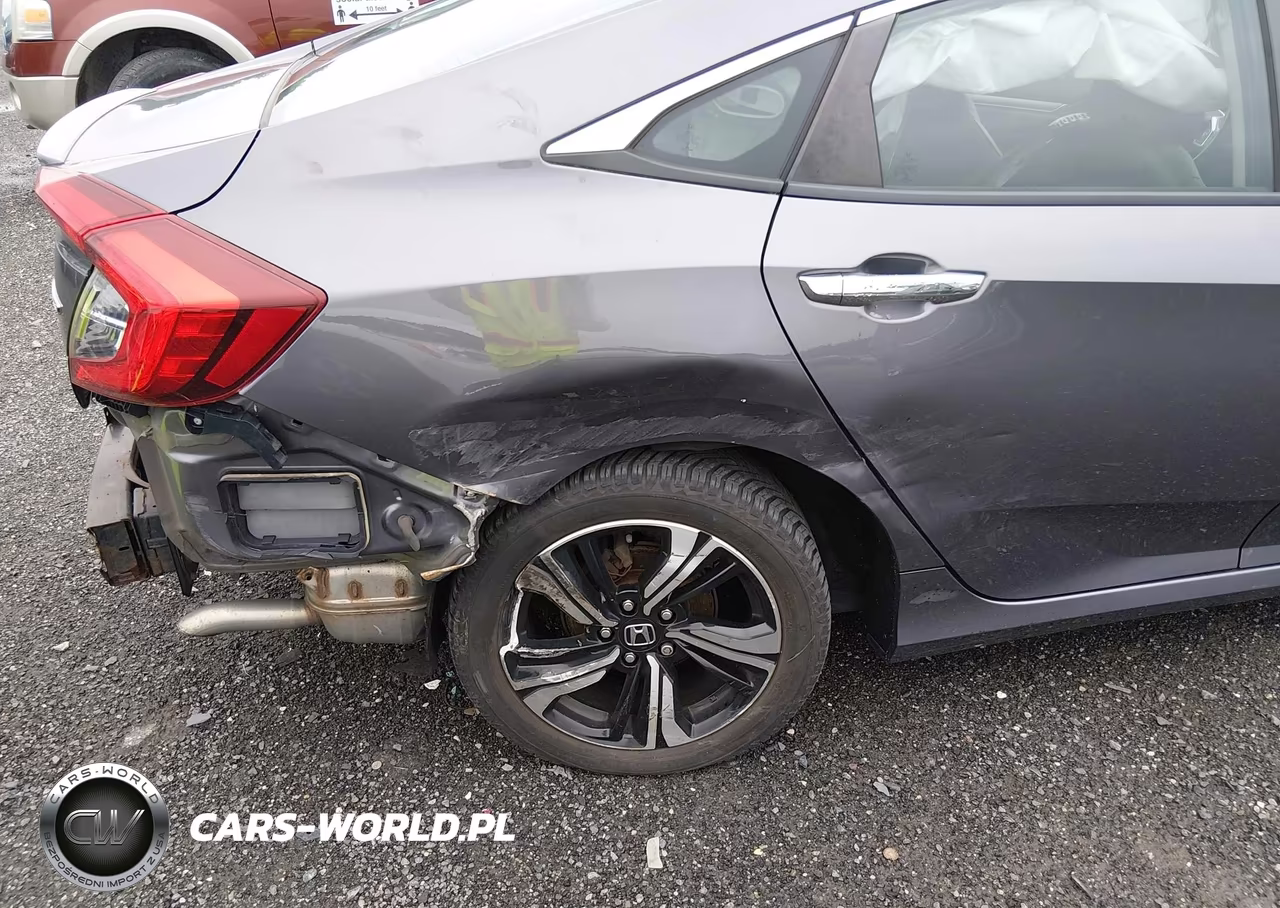 2016 Honda Civic Touring VIN:19XFC1F99GE206996 - 6