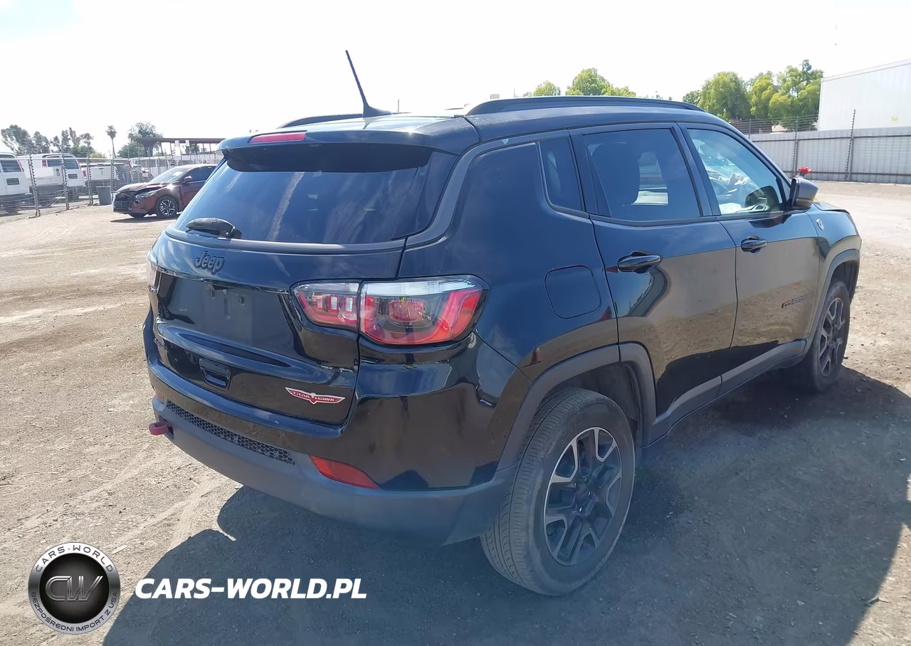 2019 Jeep Compass Trailhawk 4X4 VIN:3C4NJDDB8KT748118 - 4