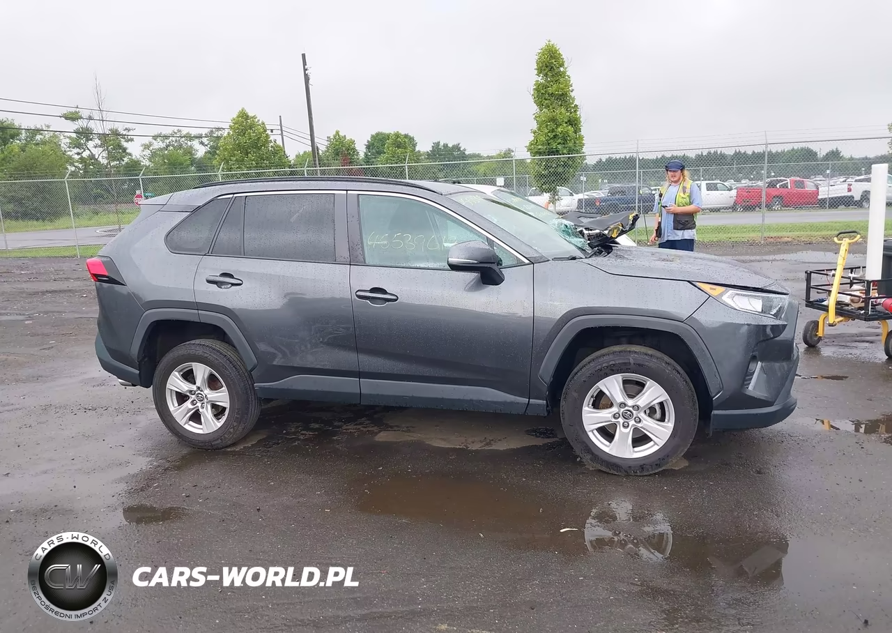 2020 Toyota Rav4 Xle VIN:2T3W1RFV0LC052213 - 13
