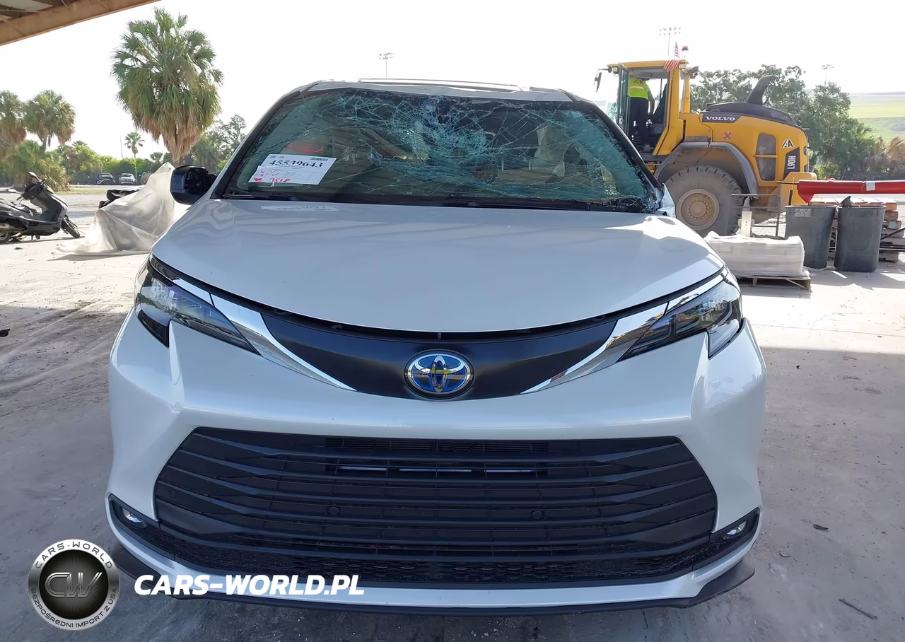 2025 Toyota Sienna Xle VIN:5TDYRKEC3SS267480 - 12