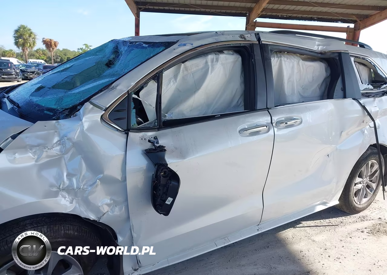 2025 Toyota Sienna Xle VIN:5TDYRKEC3SS267480 - 19