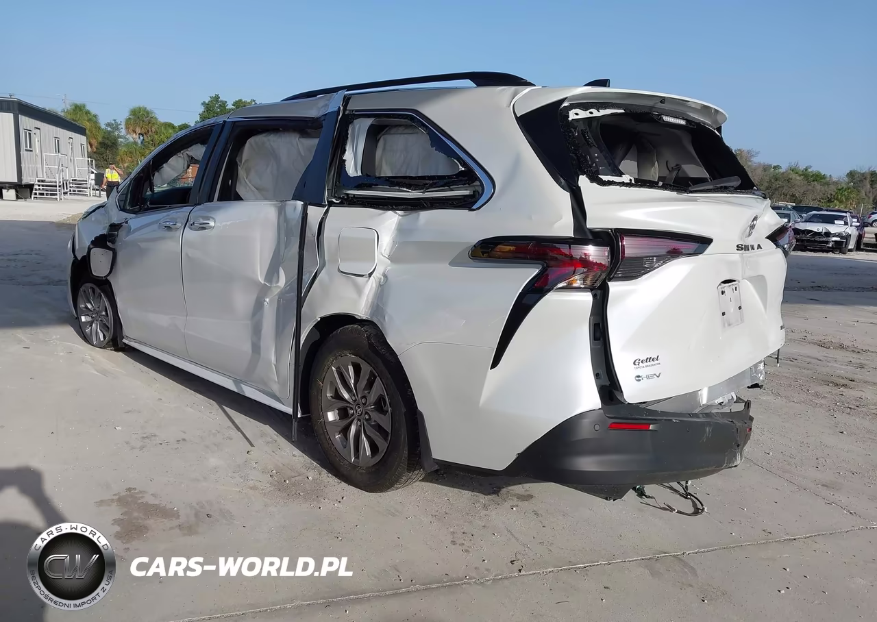 2025 Toyota Sienna Xle VIN:5TDYRKEC3SS267480 - 3