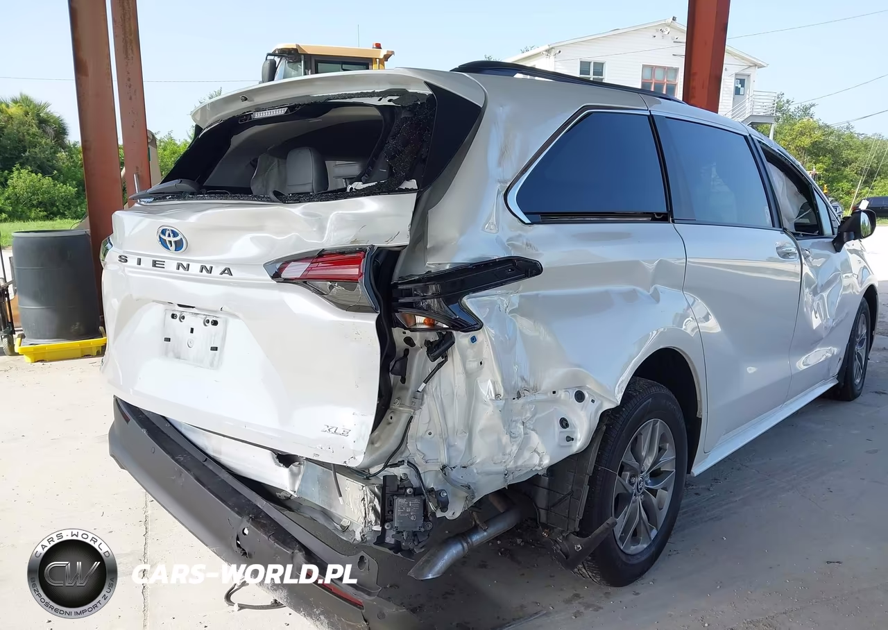 2025 Toyota Sienna Xle VIN:5TDYRKEC3SS267480 - 6