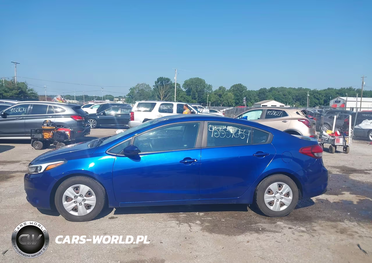2017 Kia Forte Lx VIN:3KPFK4A77HE121361 - 14