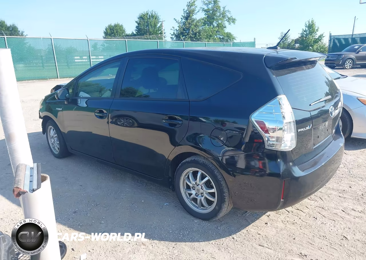2013 Toyota Prius V Three VIN:JTDZN3EU8D3199261 - 3