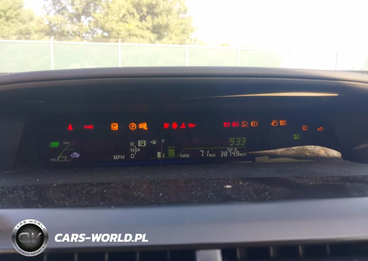 2013 Toyota Prius V Three VIN:JTDZN3EU8D3199261 - 7