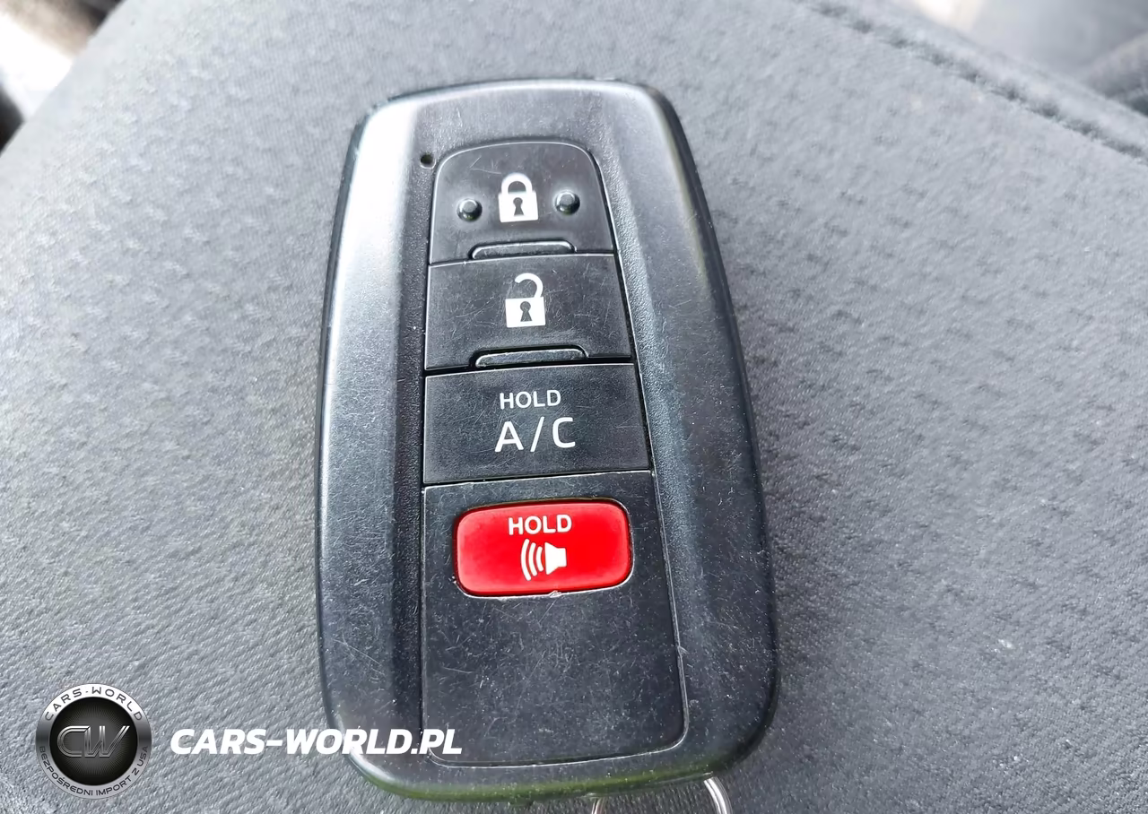 2021 Toyota Prius Prime Le VIN:JTDKAMFP5M3188116 - 11