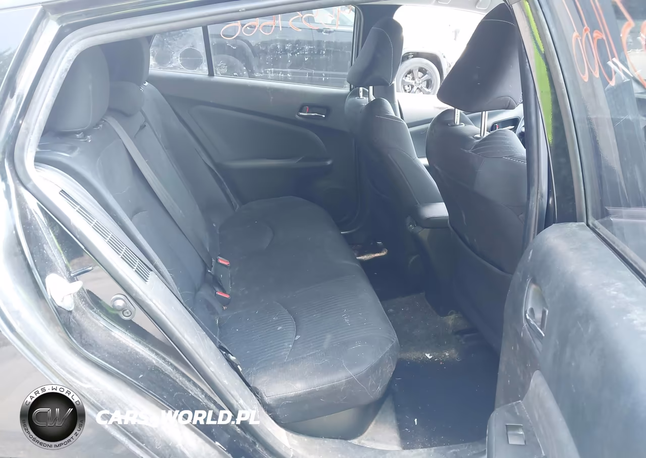 2021 Toyota Prius Prime Le VIN:JTDKAMFP5M3188116 - 8