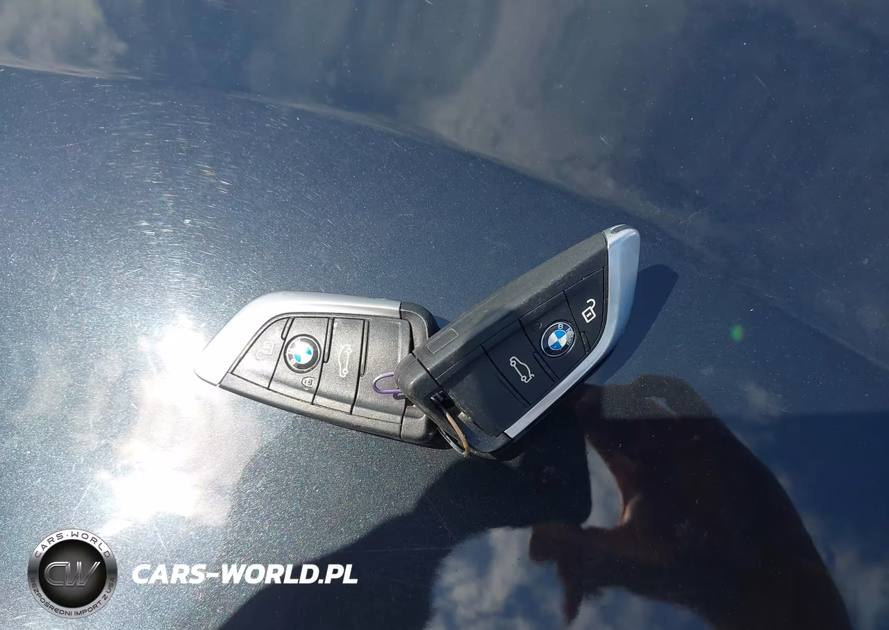 2018 BMW X1 xDrive28I VIN:WBXHT3C39J5F88198 - 11