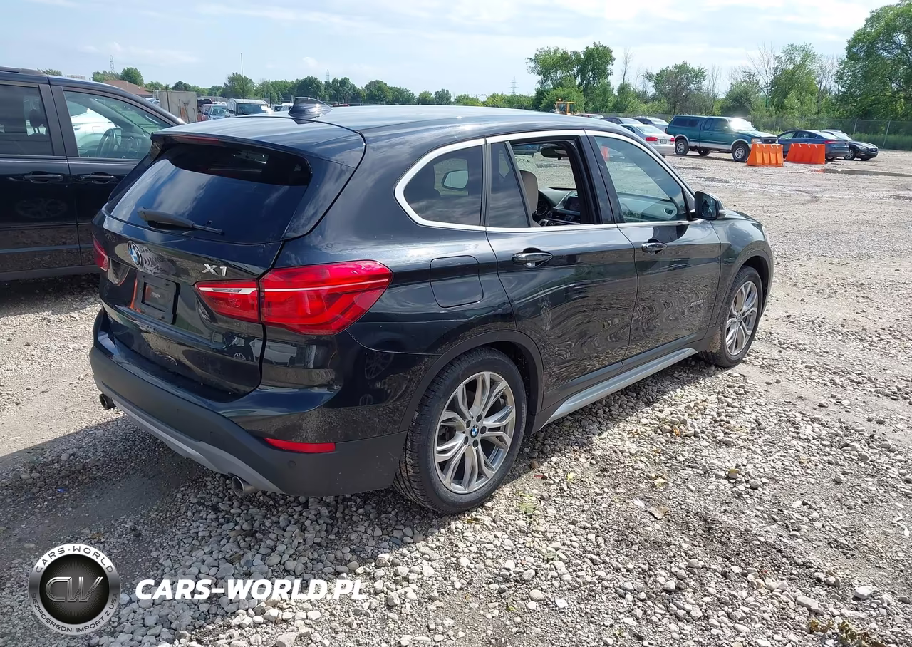 2018 BMW X1 xDrive28I VIN:WBXHT3C39J5F88198 - 4