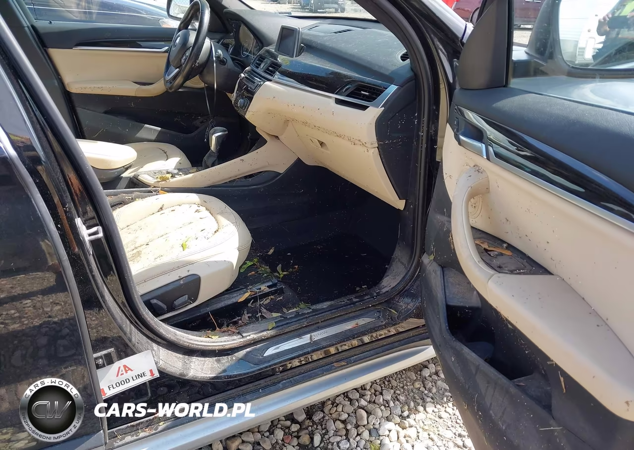 2018 BMW X1 xDrive28I VIN:WBXHT3C39J5F88198 - 5