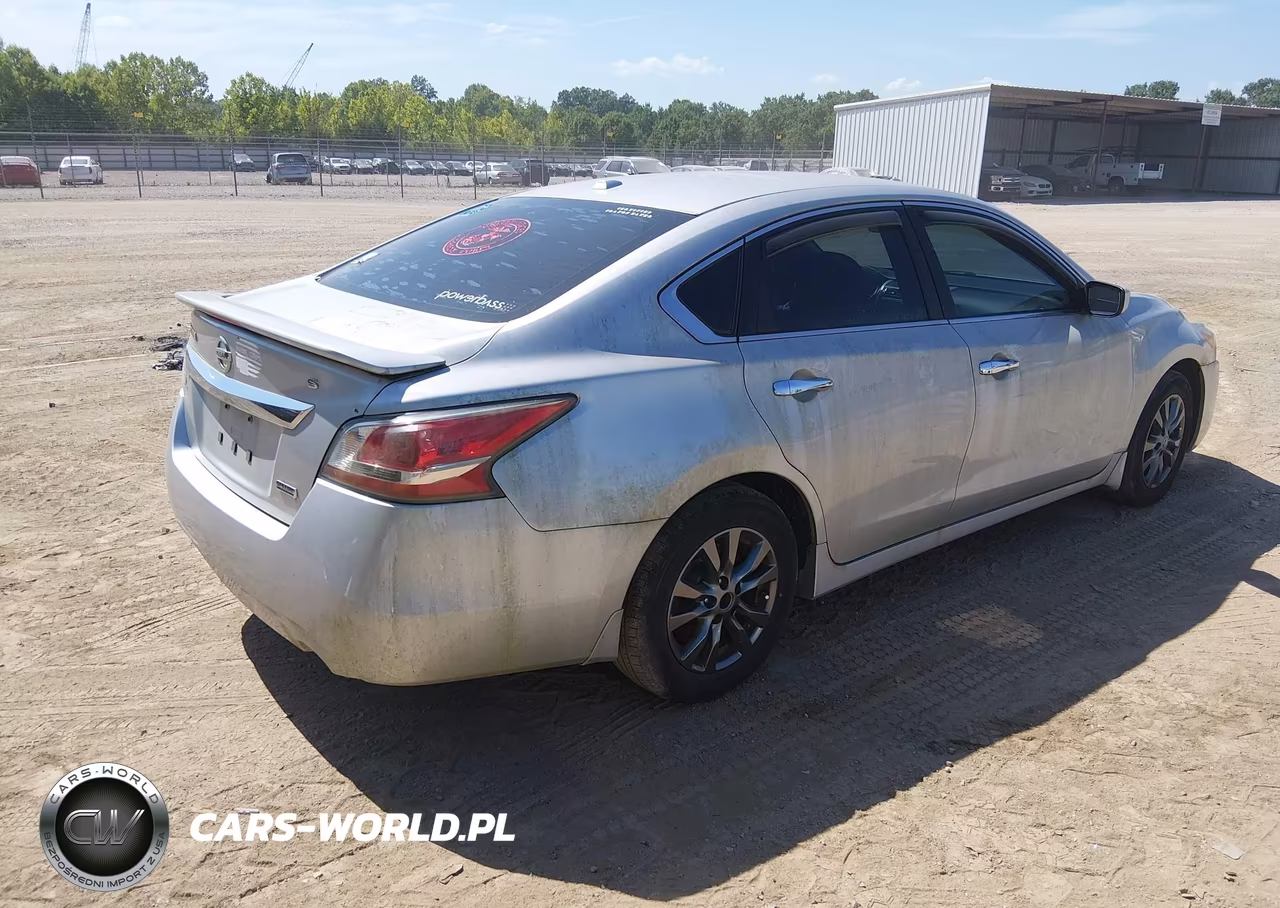 2015 Nissan Altima 2.5 S VIN:1N4AL3AP0FC465500 - 4