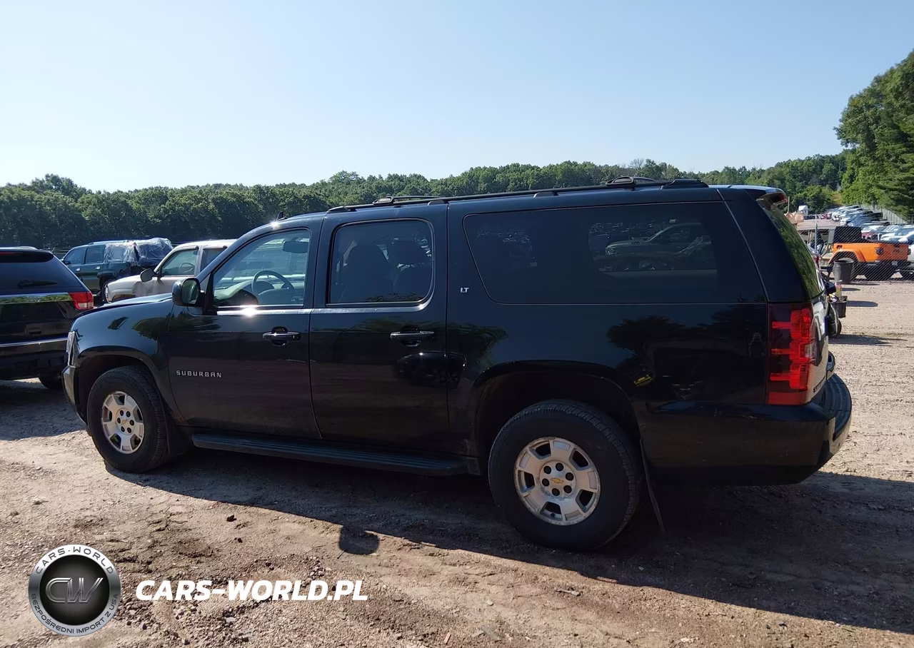 2013 Chevrolet Suburban Lt VIN:1GNSKJE70DR148074 - 14