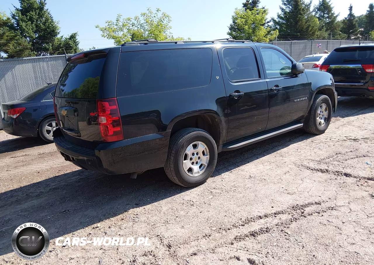 2013 Chevrolet Suburban Lt VIN:1GNSKJE70DR148074 - 4