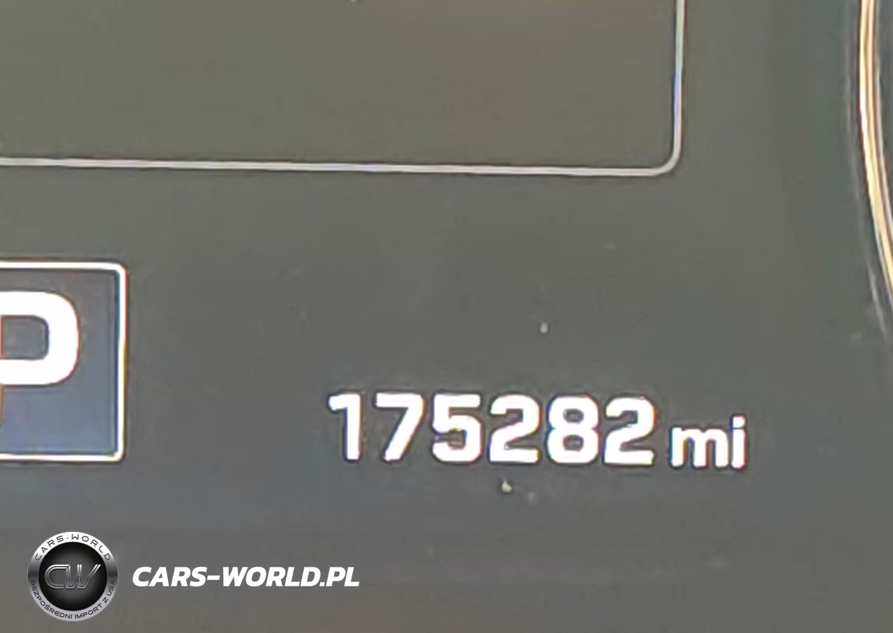 2017 Genesis G80 3.8 VIN:KMHGN4JE5HU188595 - 16