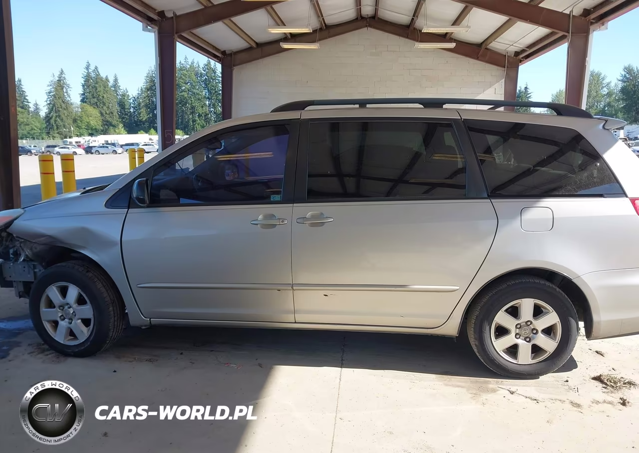 2004 Toyota Sienna Le VIN:5TDZA23C24S100187 - 15