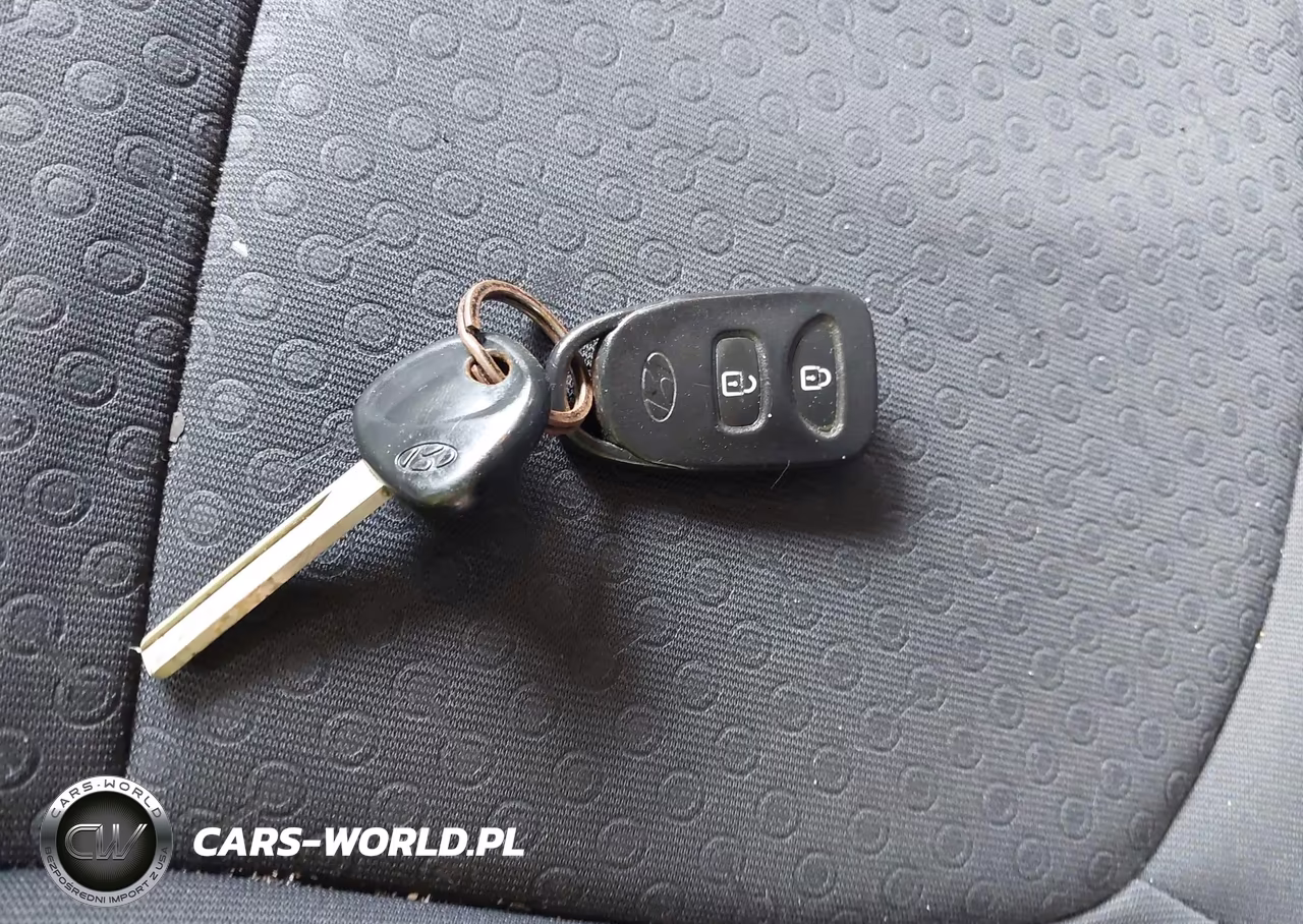 2013 Hyundai Accent Se VIN:KMHCU5AEXDU100643 - 11