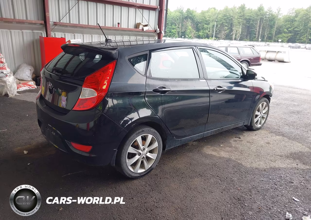 2013 Hyundai Accent Se VIN:KMHCU5AEXDU100643 - 4