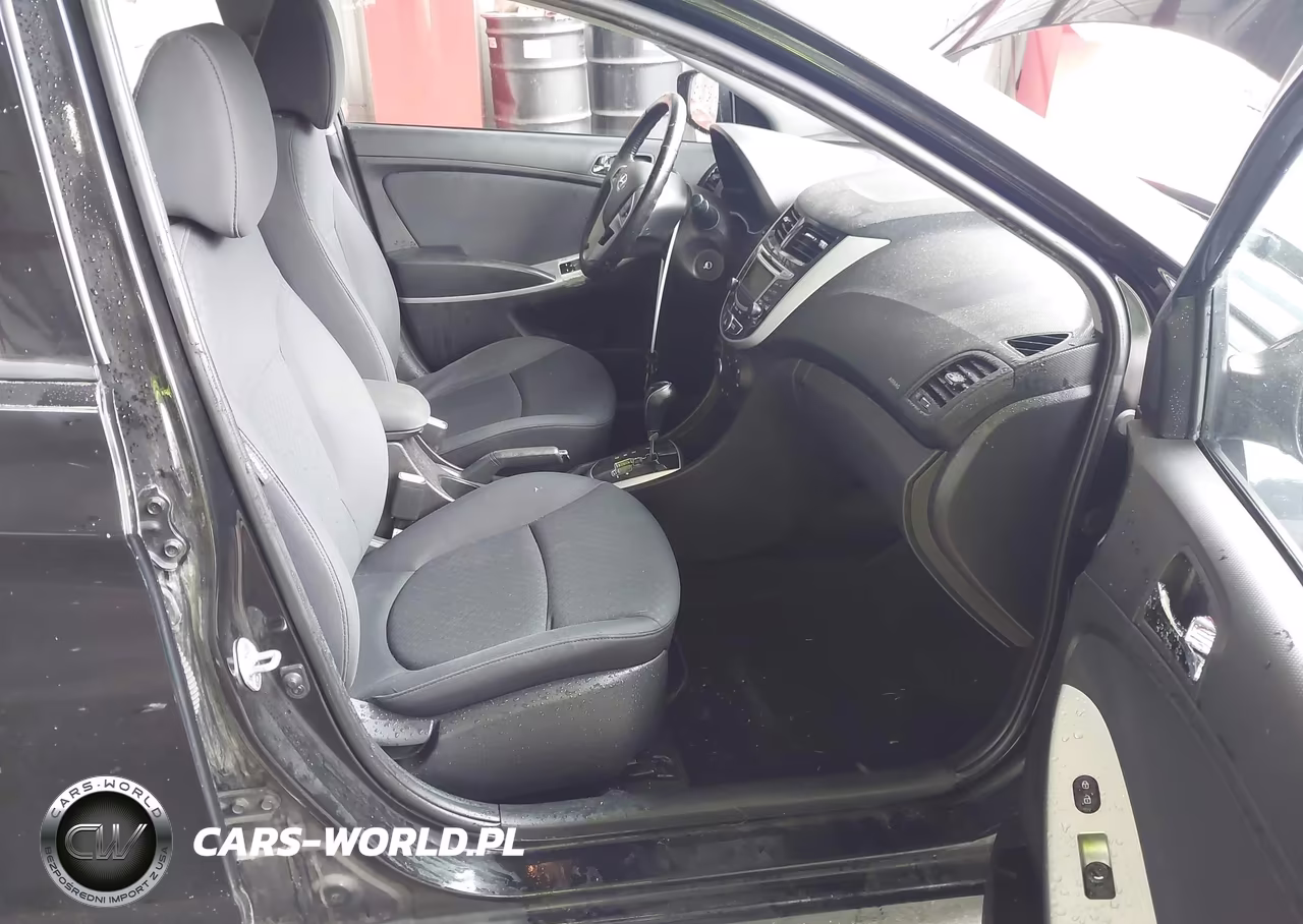 2013 Hyundai Accent Se VIN:KMHCU5AEXDU100643 - 5
