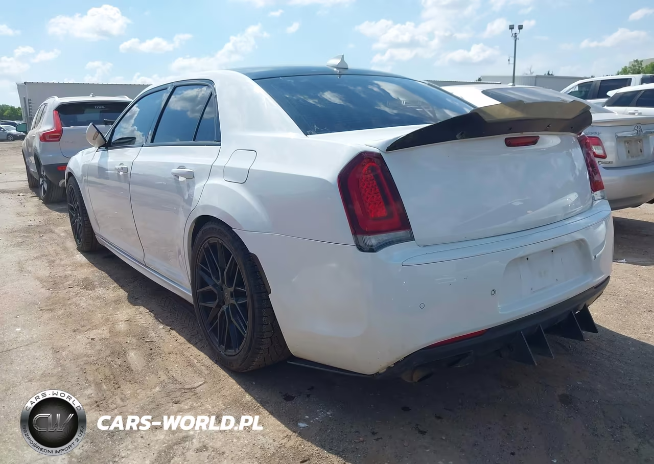 2016 Chrysler 300 300S VIN:2C3CCABT2GH220347 - 3